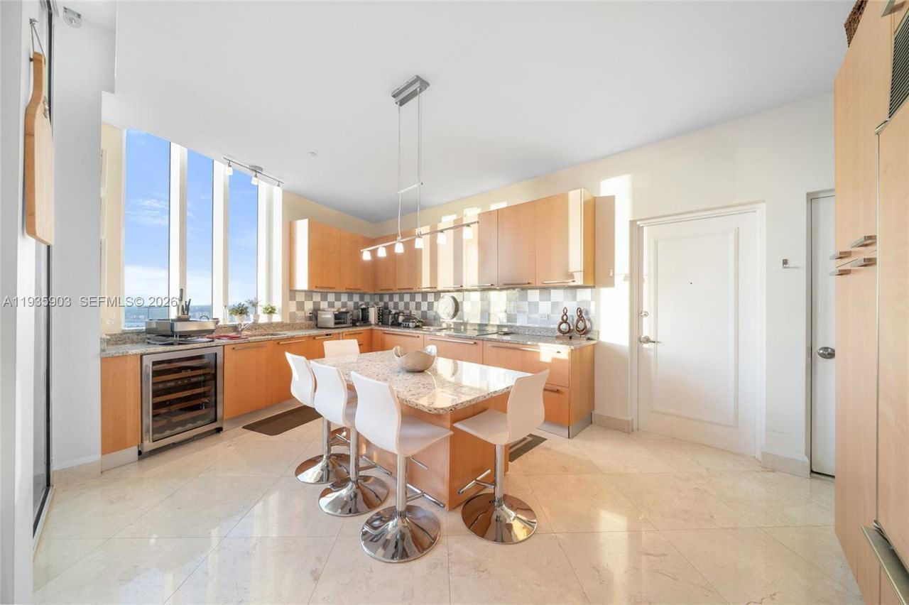 16001 Collins Ave, Unit 3906, Sunny Isles Beach, FL 33160 Photo