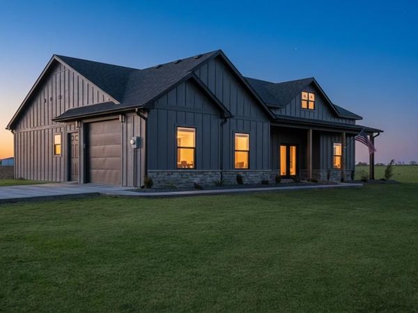 213 Private Road 33083, Sumner, TX 75486