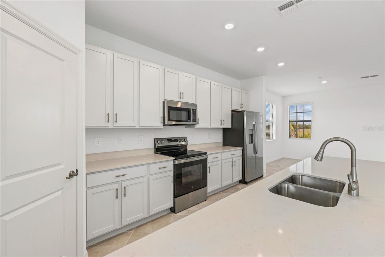 5608 Summit Pointe Circle, Unit 103, Bradenton, FL 34210 Photo