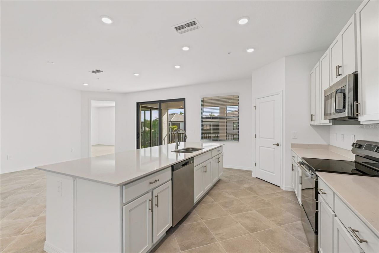 5608 Summit Pointe Circle, Unit 103, Bradenton, FL 34210 Photo