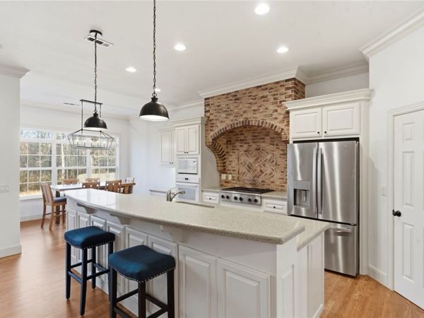 6715 Shadow Valley Road, Rogers, AR 72758
