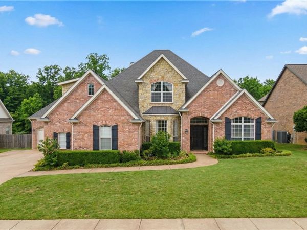 6715 Shadow Valley Road, Rogers, AR 72758