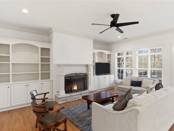 6715 Shadow Valley Road, Rogers, AR 72758