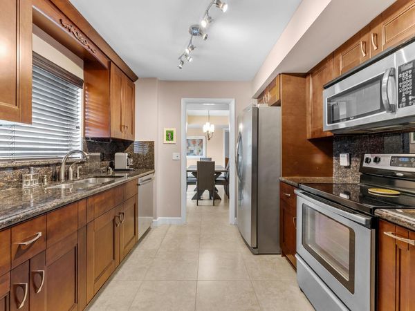 6300 NW 2nd Avenue, Unit 201, Boca Raton, FL 33487