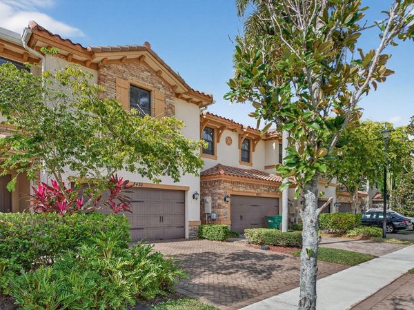 8435 Blue Cove Way, Unit 8435, Parkland, FL 33076