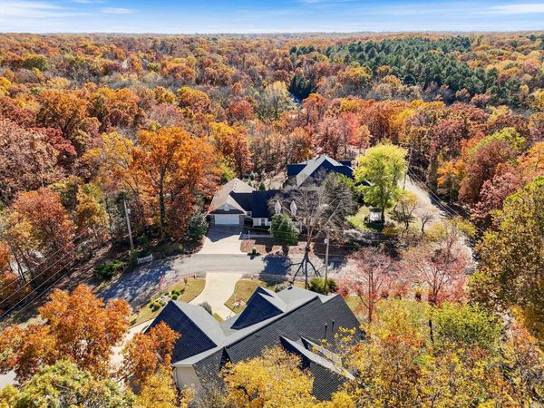 1 Berrydale Lane, Bella Vista, AR 72715