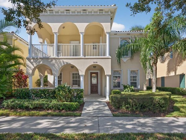 3518 Community Dr, Jupiter, FL 33458