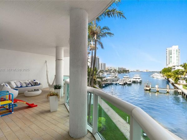 7918 Harbor Island Dr, Unit 212, North Bay Village, FL 33141