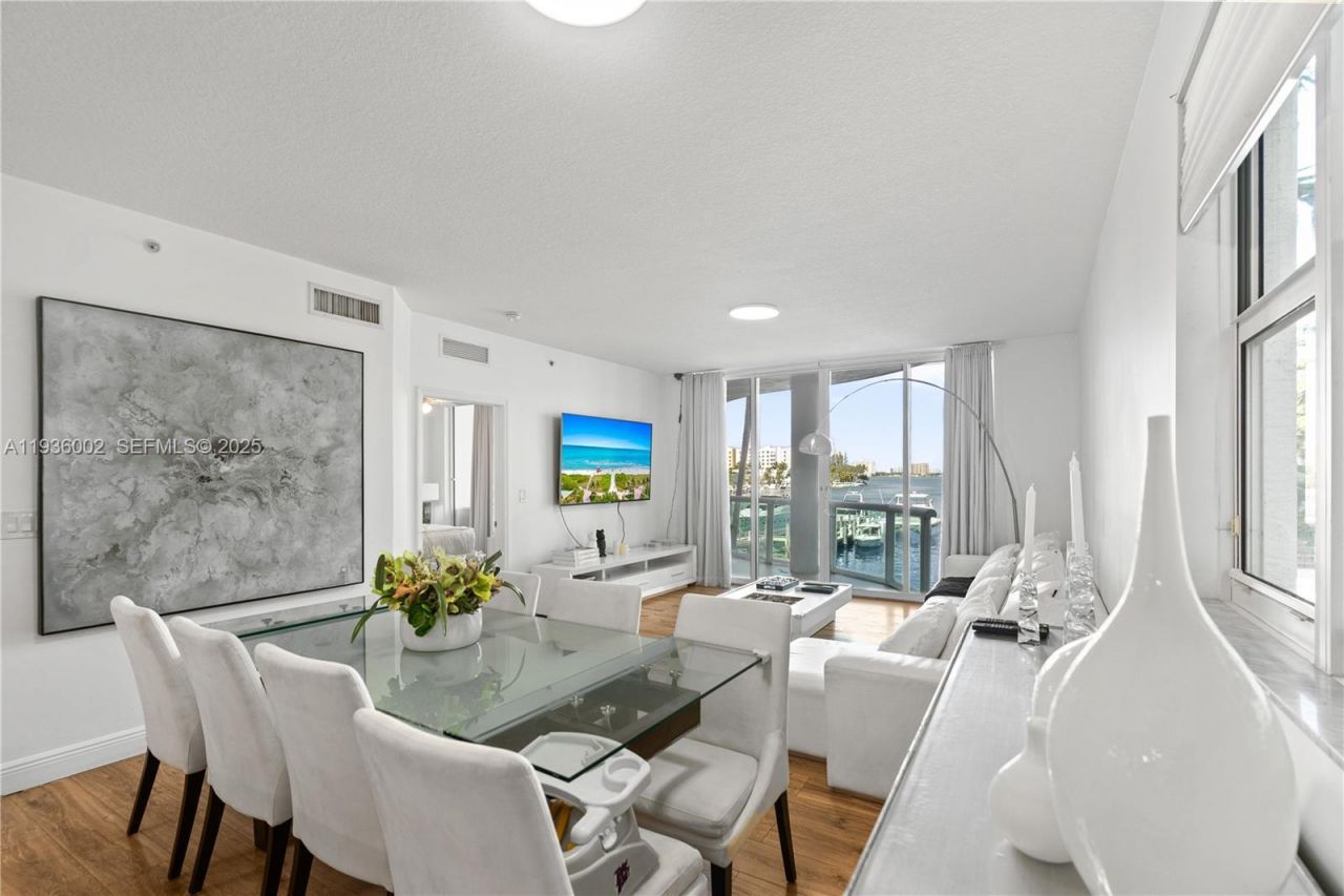 7918 Harbor Island Dr, Unit 212, North Bay Village, FL 33141 Photo