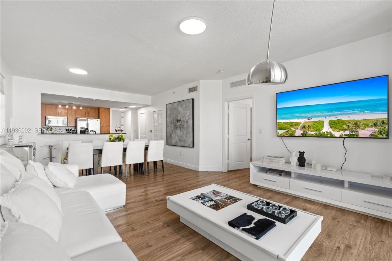 7918 Harbor Island Dr, Unit 212, North Bay Village, FL 33141 Photo