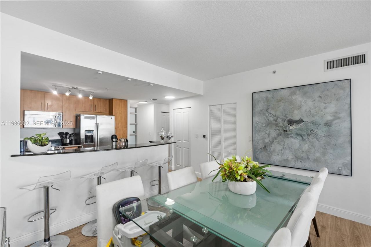 7918 Harbor Island Dr, Unit 212, North Bay Village, FL 33141 Photo