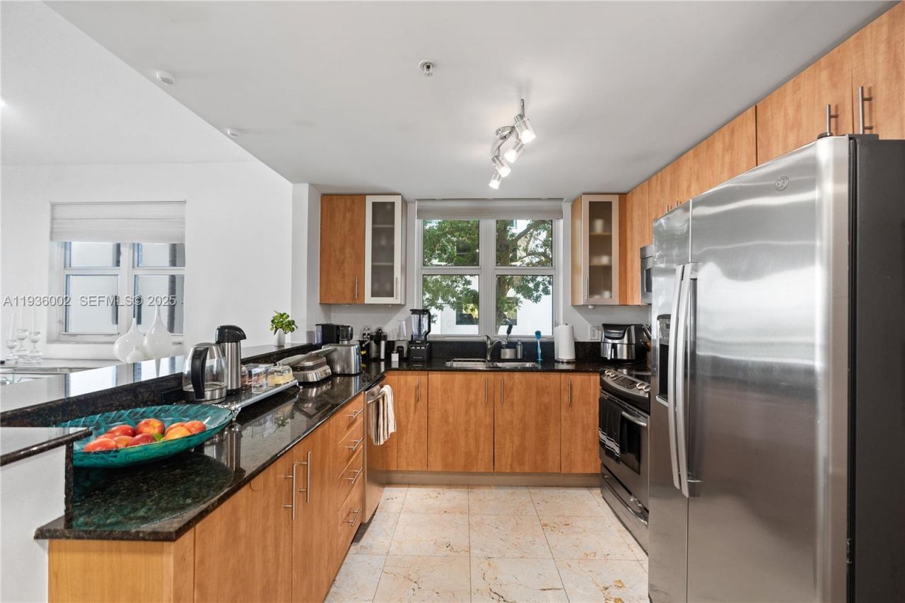 7918 Harbor Island Dr, Unit 212, North Bay Village, FL 33141 Photo