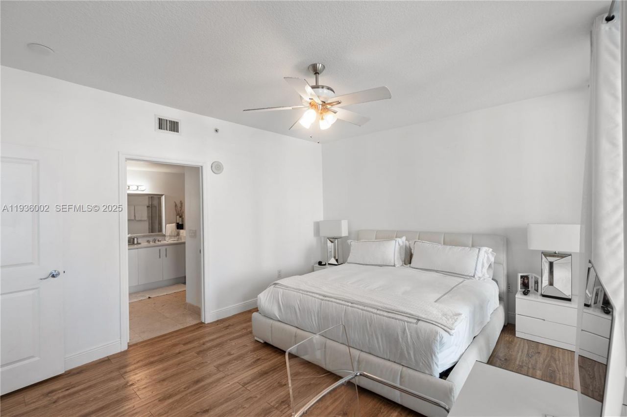 7918 Harbor Island Dr, Unit 212, North Bay Village, FL 33141 Photo