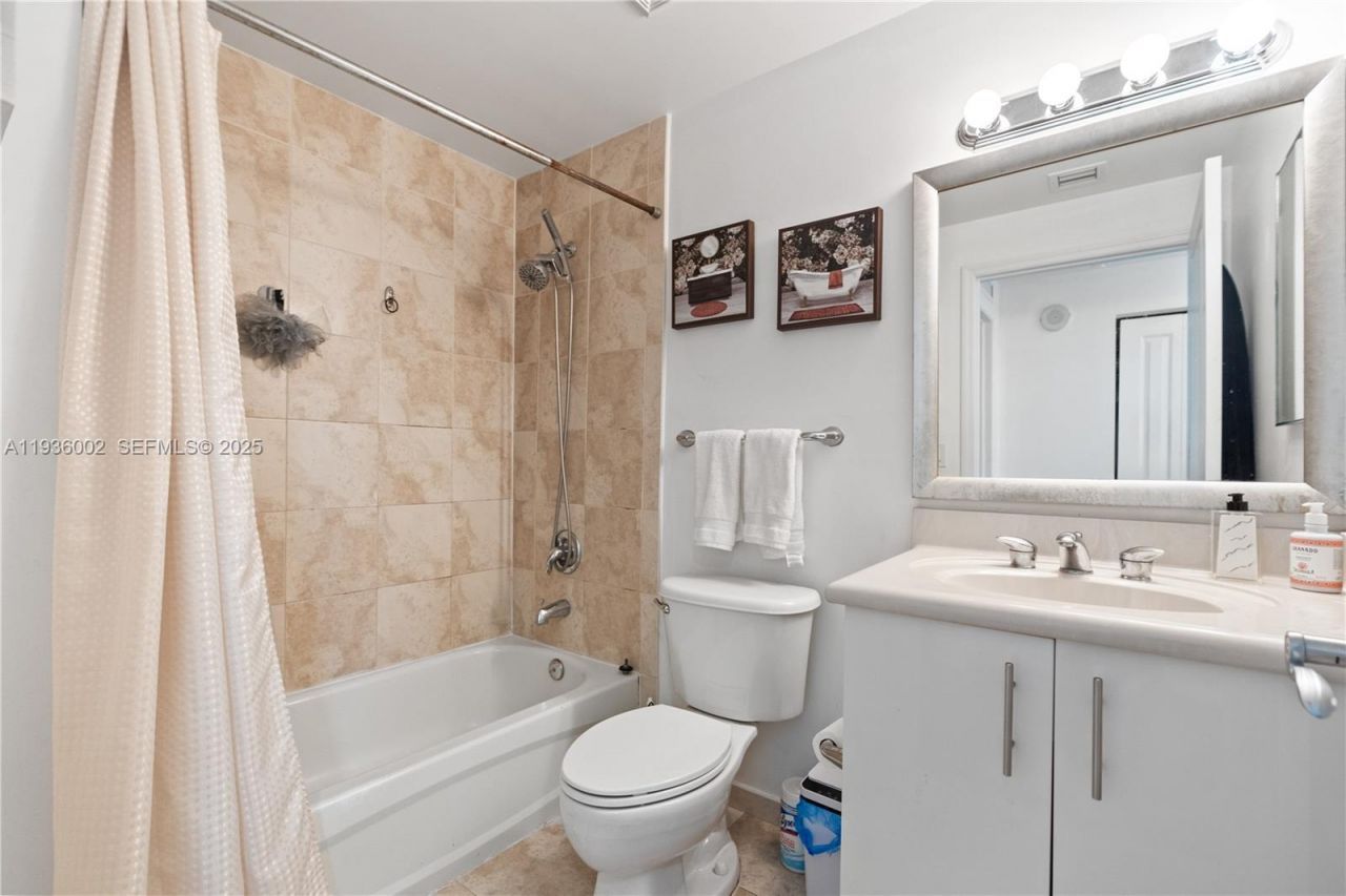 7918 Harbor Island Dr, Unit 212, North Bay Village, FL 33141 Photo