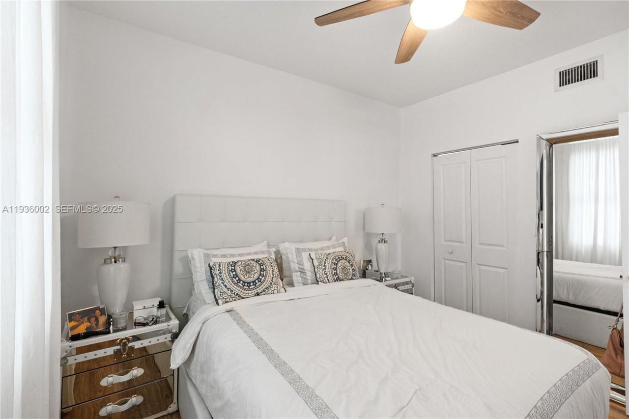 7918 Harbor Island Dr, Unit 212, North Bay Village, FL 33141 Photo