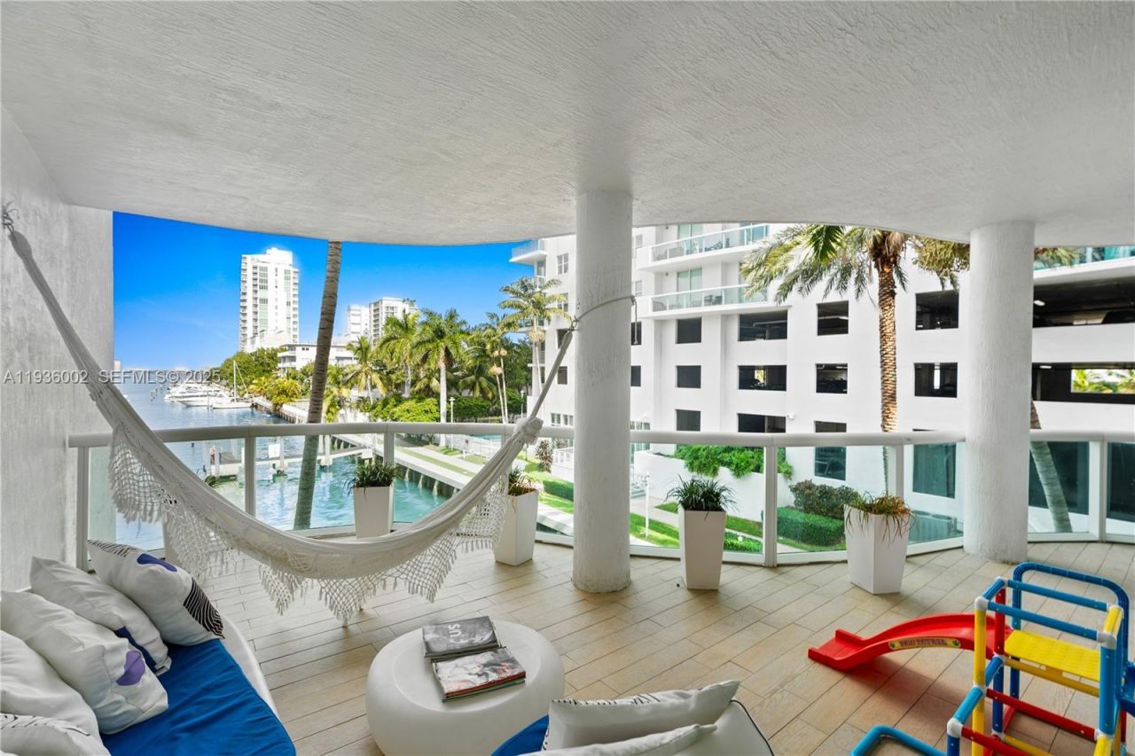 7918 Harbor Island Dr, Unit 212, North Bay Village, FL 33141 Photo