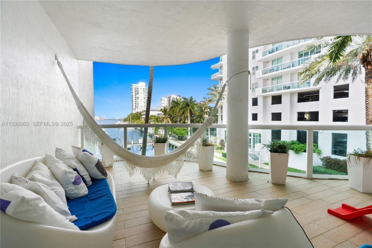 7918 Harbor Island Dr, Unit 212, North Bay Village, FL 33141 Photo