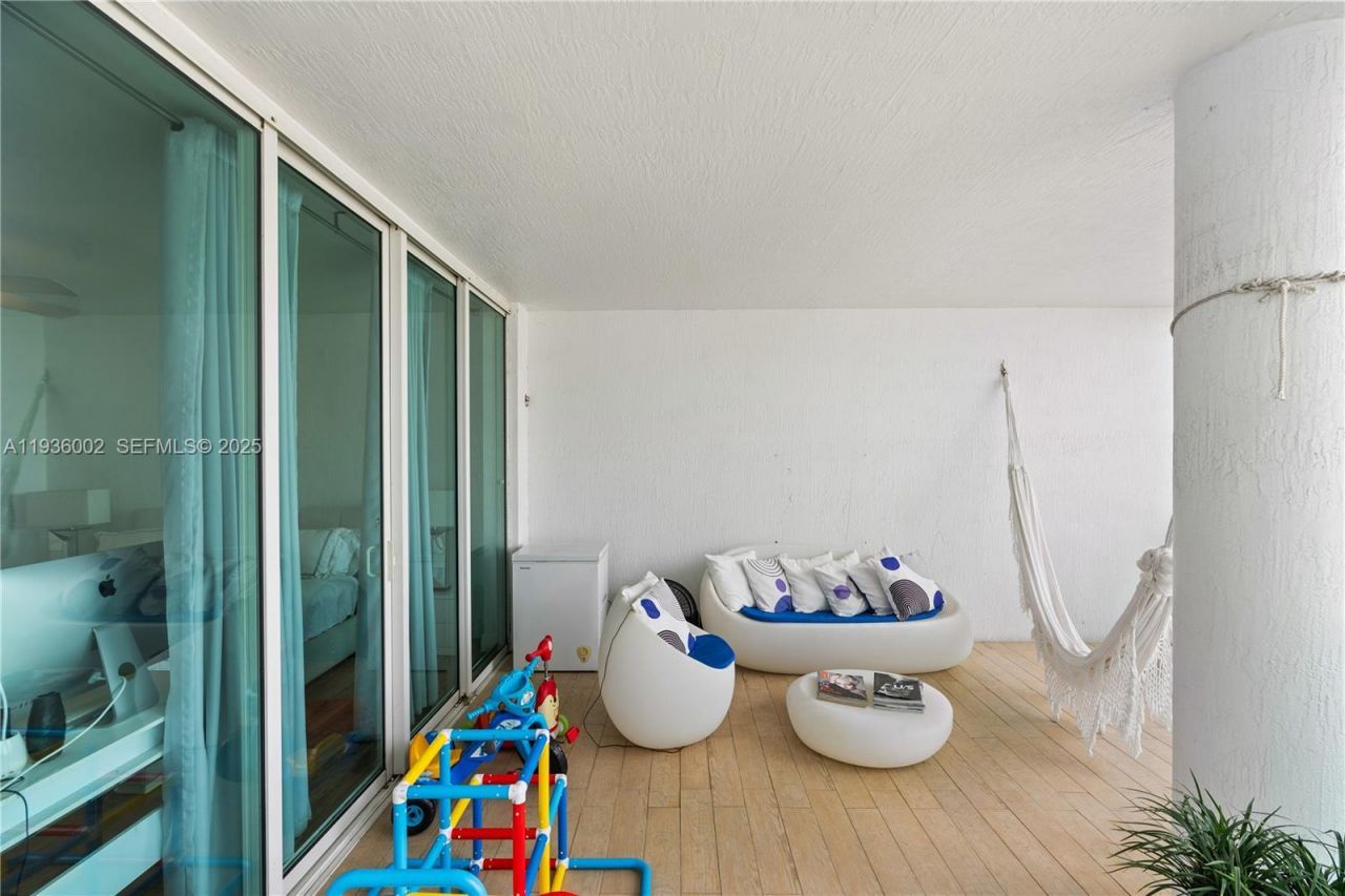 7918 Harbor Island Dr, Unit 212, North Bay Village, FL 33141 Photo