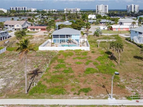 8033 Estero BLVD, FORT MYERS BEACH, FL 33931