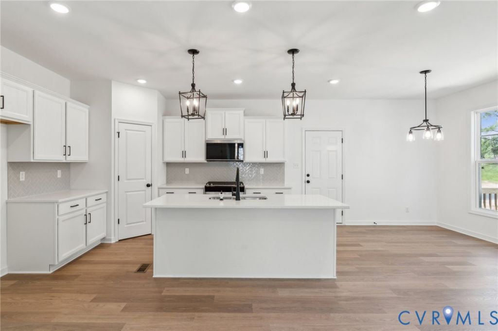 18219 Well house Terrace Moseley, VA 23120