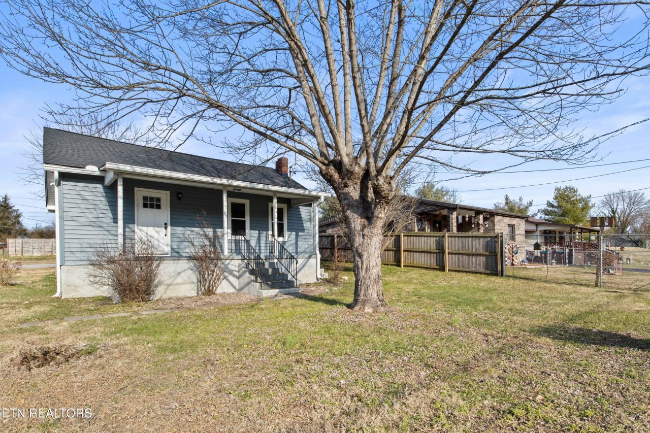 411 Forestal Drive, Knoxville, TN 37918 Main Photo