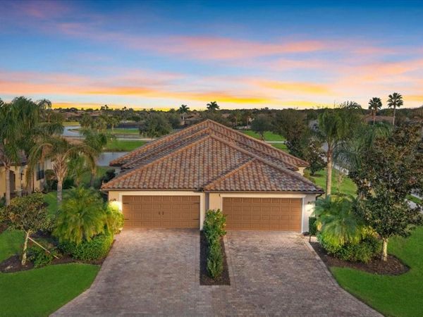 111 BABBLING BROOK RUN, BRADENTON, FL 34212