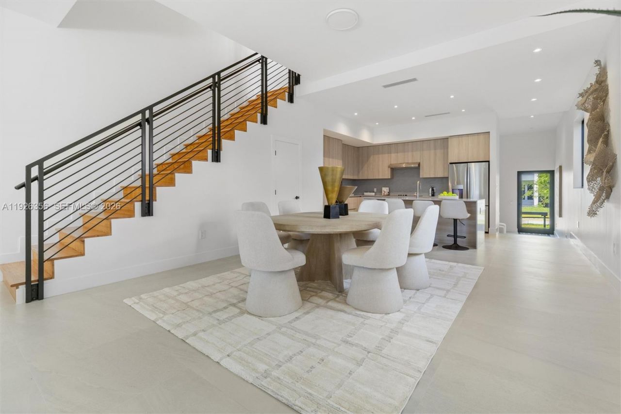 2785 SW 34th Ave , Miami, FL 33133 Photo