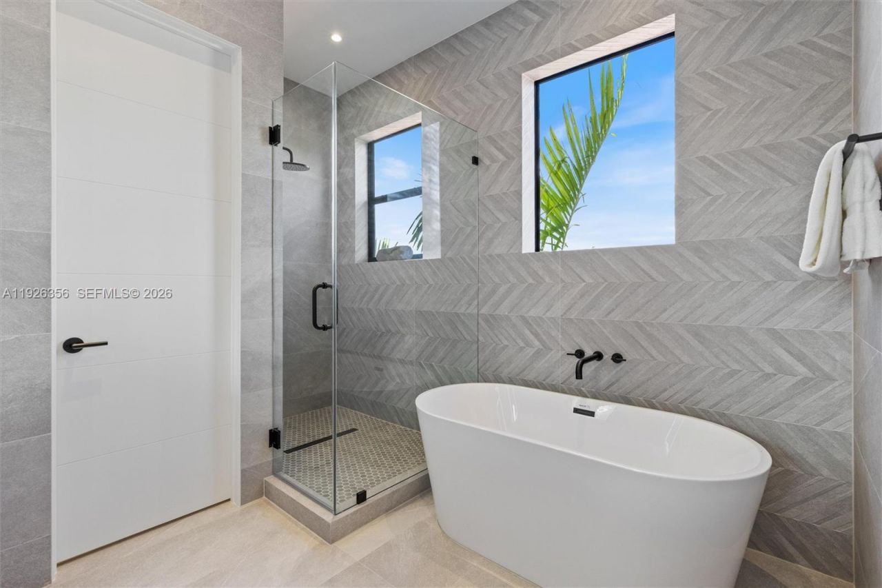 2785 SW 34th Ave , Miami, FL 33133 Photo