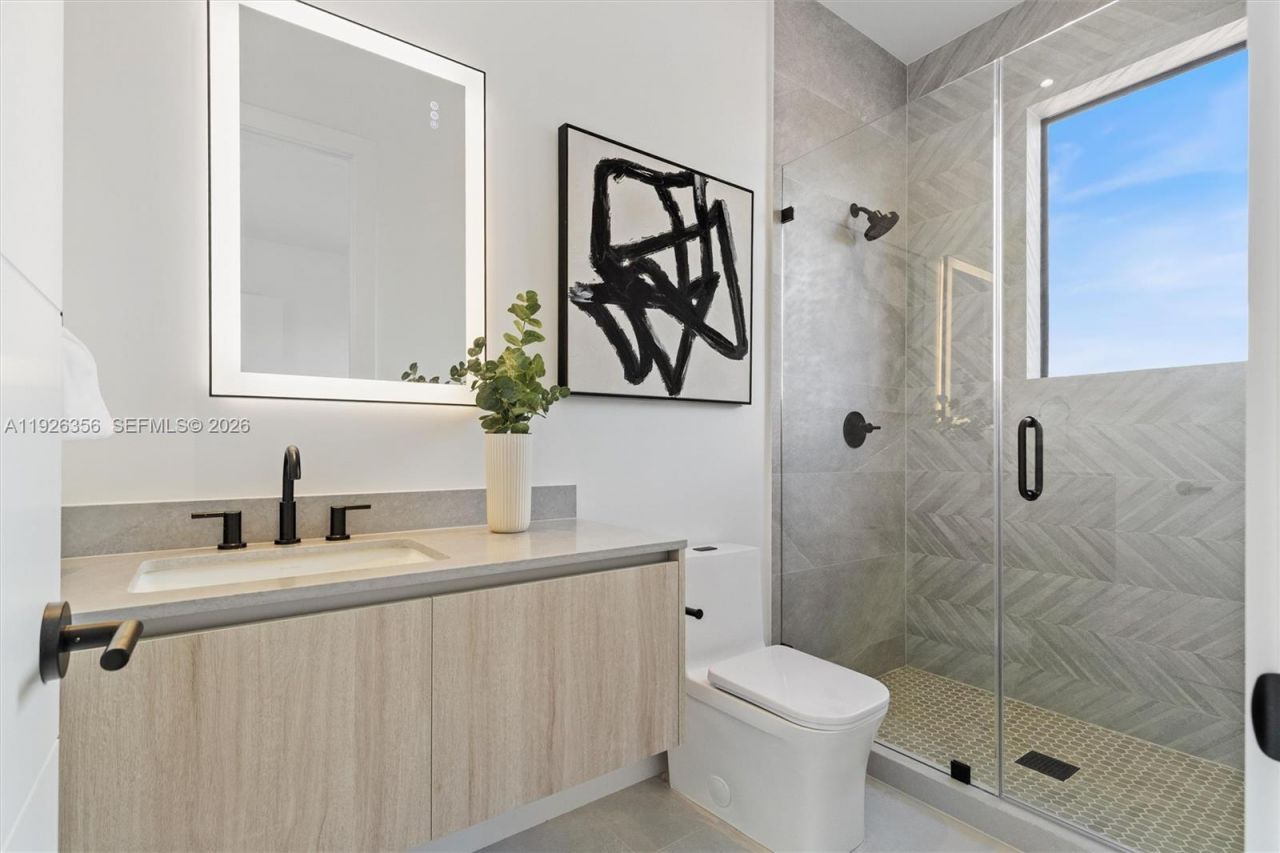 2785 SW 34th Ave , Miami, FL 33133 Photo