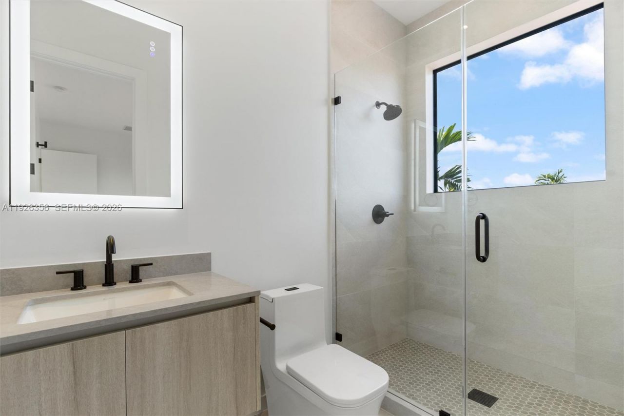 2785 SW 34th Ave , Miami, FL 33133 Photo