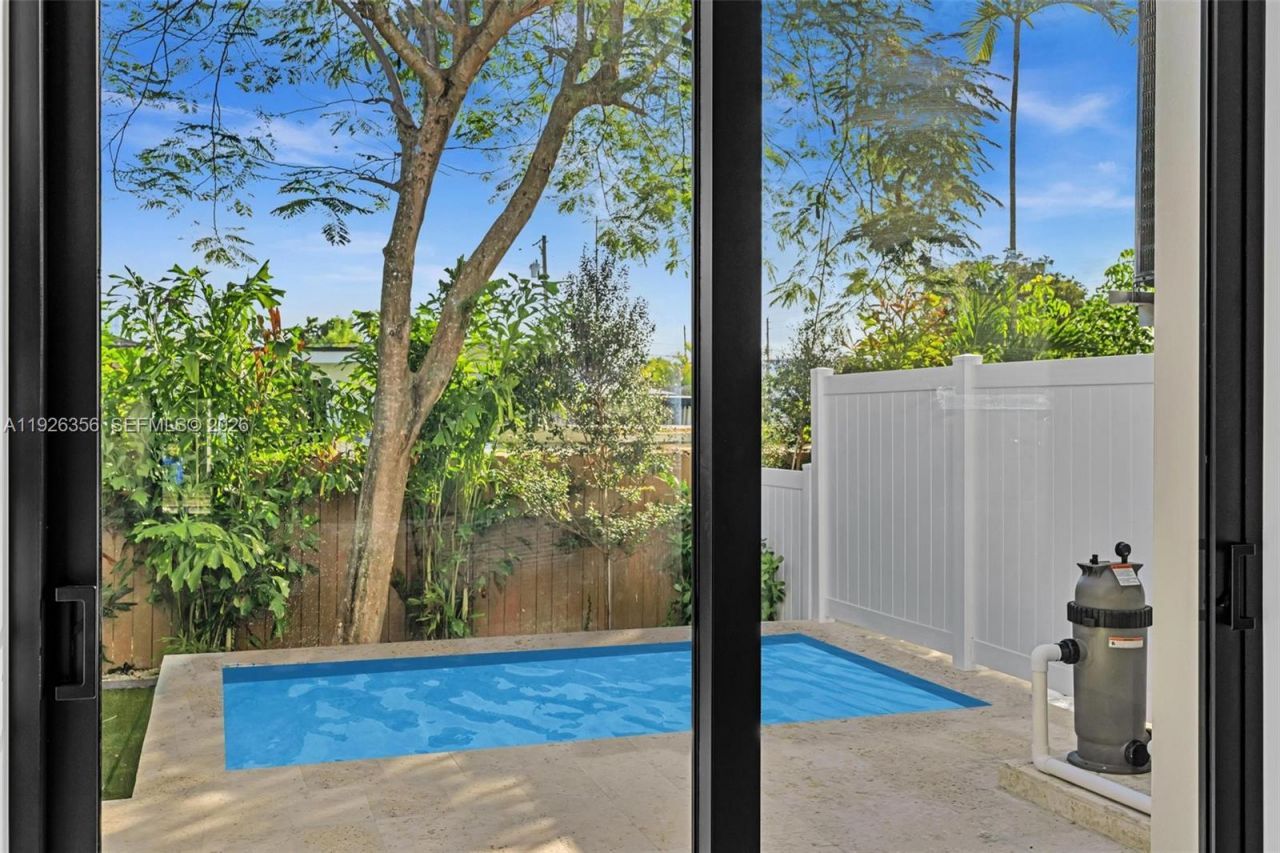 2785 SW 34th Ave , Miami, FL 33133 Photo