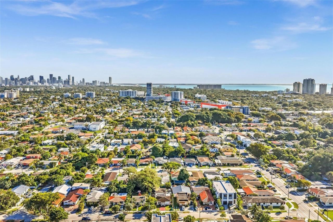 2785 SW 34th Ave , Miami, FL 33133 Photo