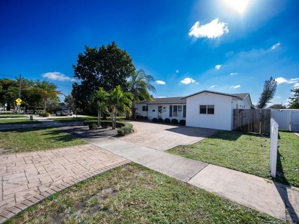 5012 Taft St, Hollywood, FL 33021