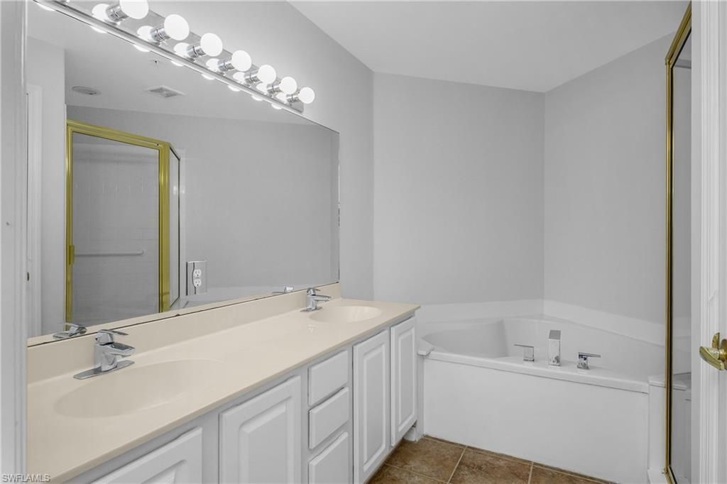 2265 Arielle Dr, Unit 2307, Naples, FL 34109 Photo