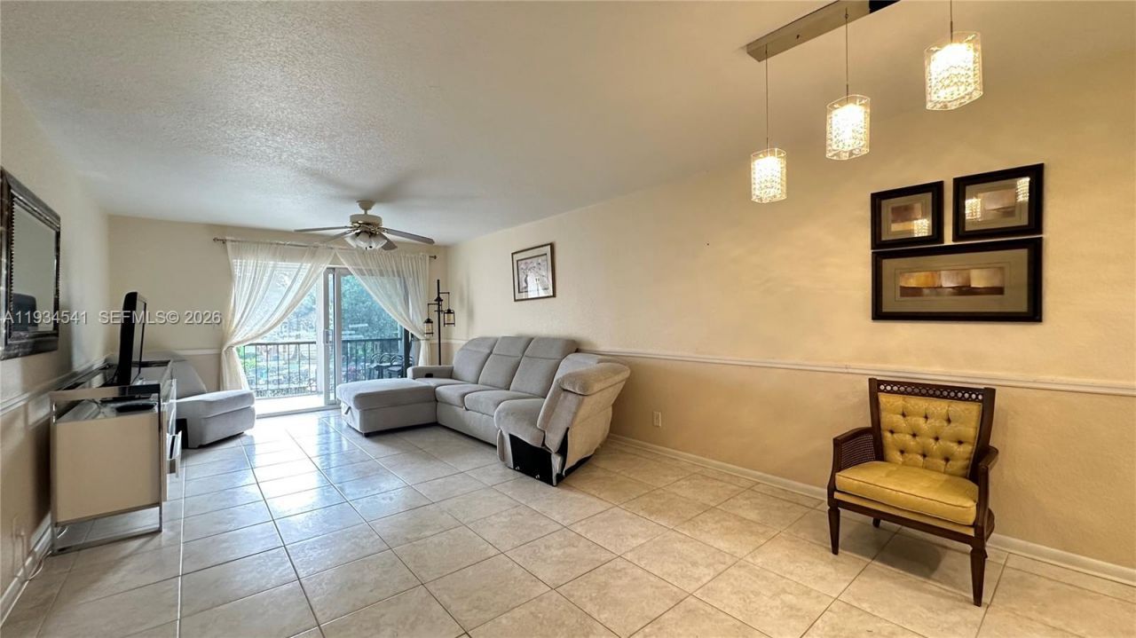 6200 NW 44th St, Unit 208, Lauderhill, FL 33319 Photo