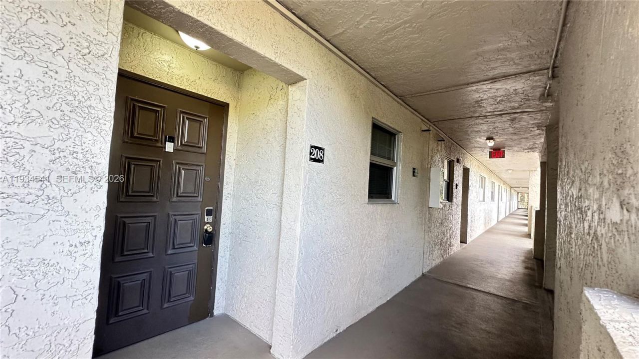 6200 NW 44th St, Unit 208, Lauderhill, FL 33319 Photo
