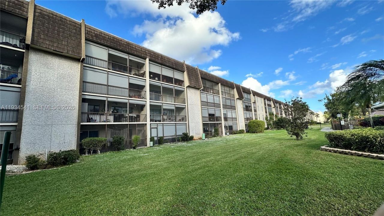 6200 NW 44th St, Unit 208, Lauderhill, FL 33319 Photo