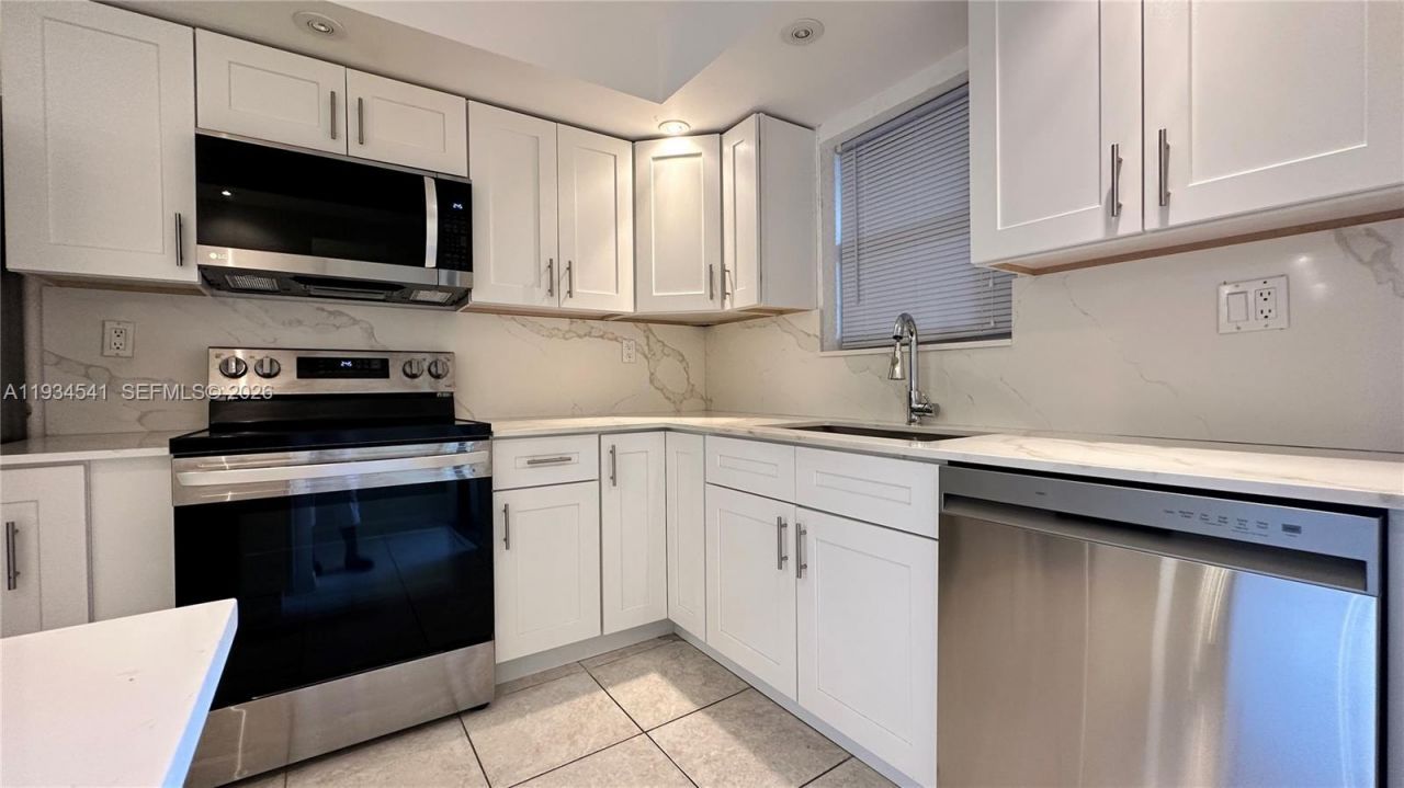 6200 NW 44th St, Unit 208, Lauderhill, FL 33319 Photo