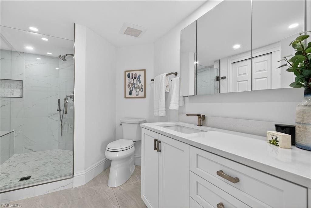 6001 Pelican Bay Blvd, Unit Penthouse, Naples, FL 34108 Photo