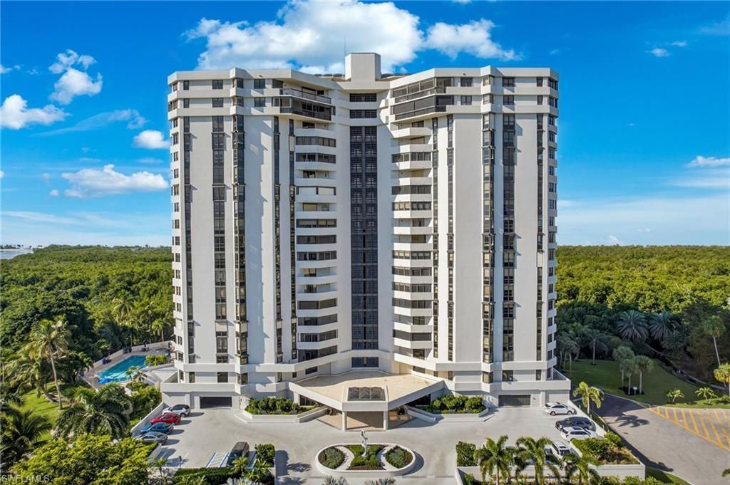 6001 Pelican Bay Blvd, Unit Penthouse, Naples, FL 34108 Photo