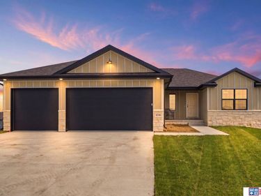 2736 Kinzie Circle, Lincoln, NE 68507