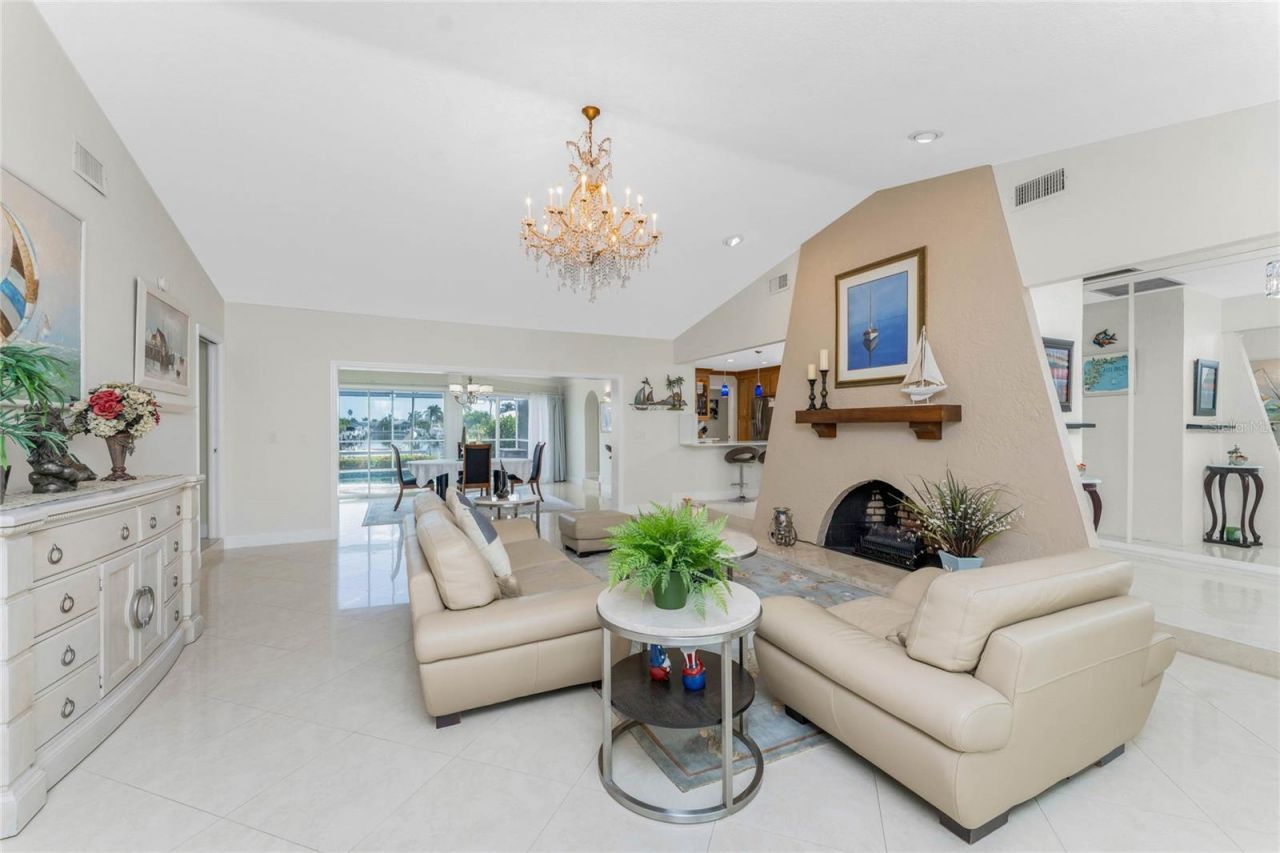 740 Via Esplanade, Punta Gorda, FL 33950 Photo