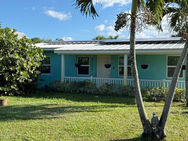 607 SE Cortez Avenue, Stuart, FL 34994