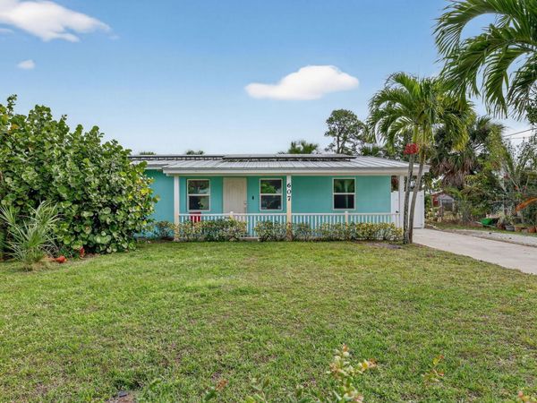 607 SE Cortez Avenue, Stuart, FL 34994