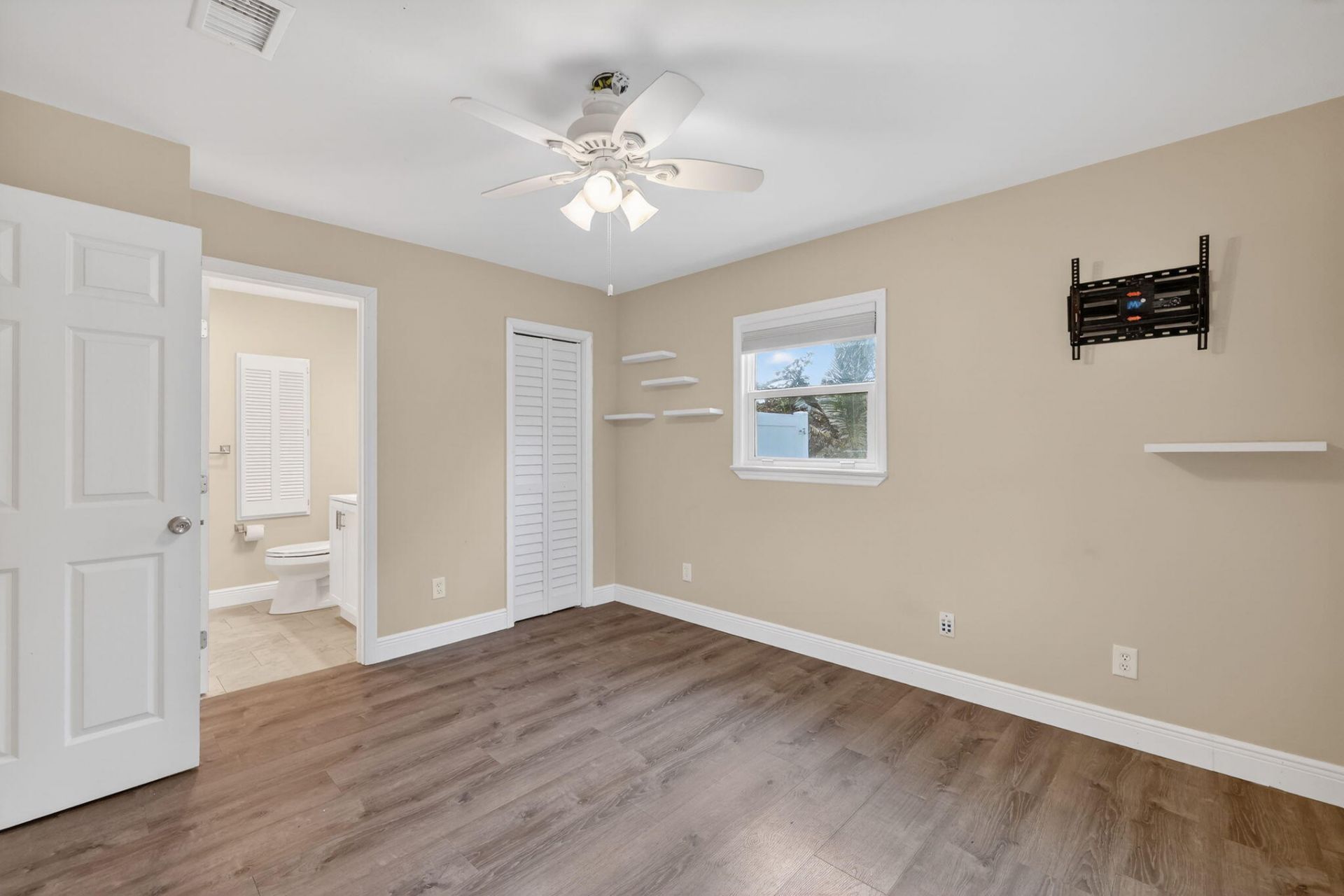 607 SE Cortez Avenue, Stuart, FL 34994 Photo