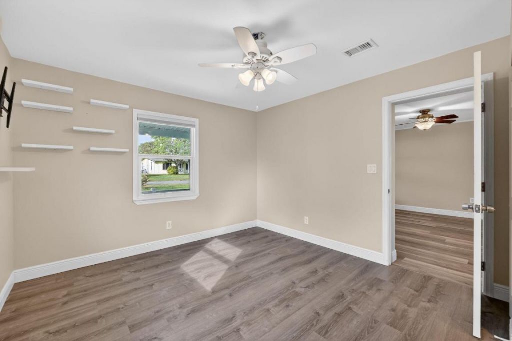 607 SE Cortez Avenue, Stuart, FL 34994 Photo