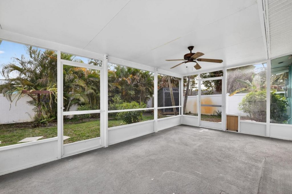 607 SE Cortez Avenue, Stuart, FL 34994 Photo