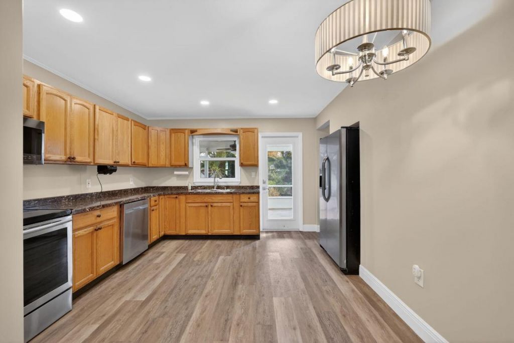 607 SE Cortez Avenue, Stuart, FL 34994 Photo