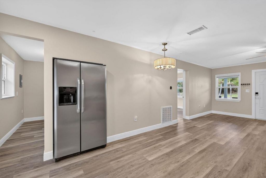 607 SE Cortez Avenue, Stuart, FL 34994 Photo