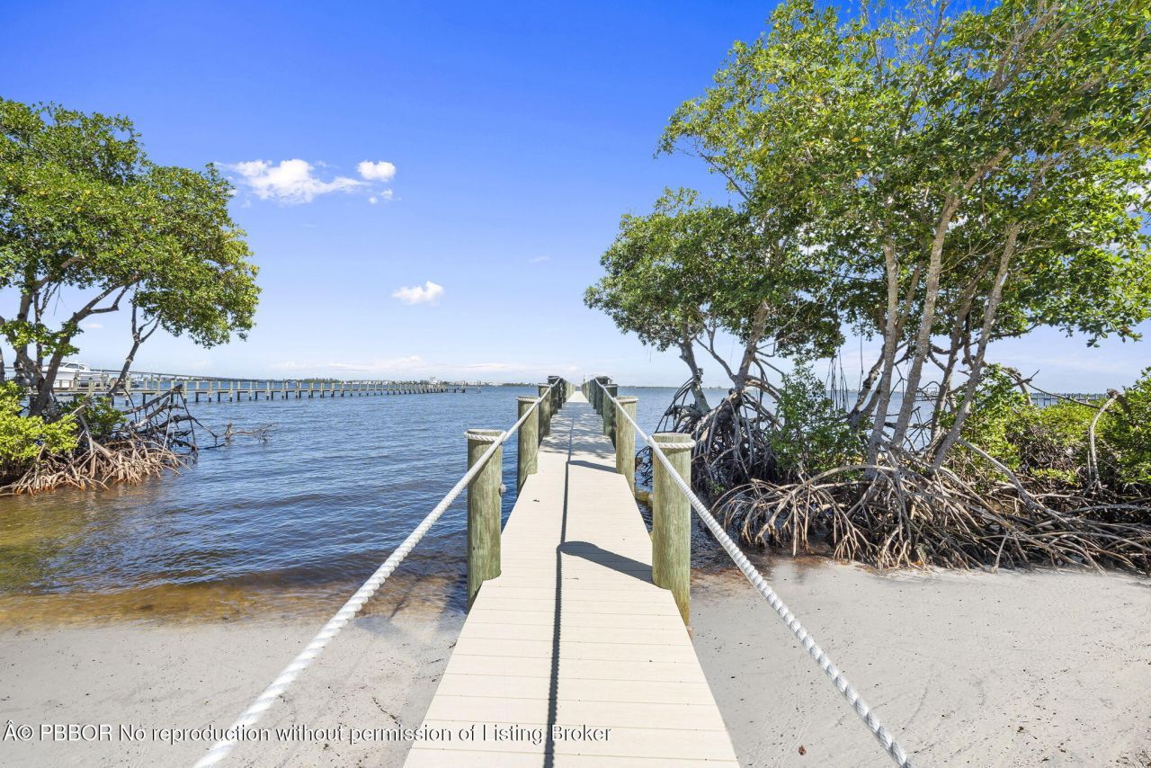 54 S Sewalls Point Road, Sewalls Point, FL 34996 Photo